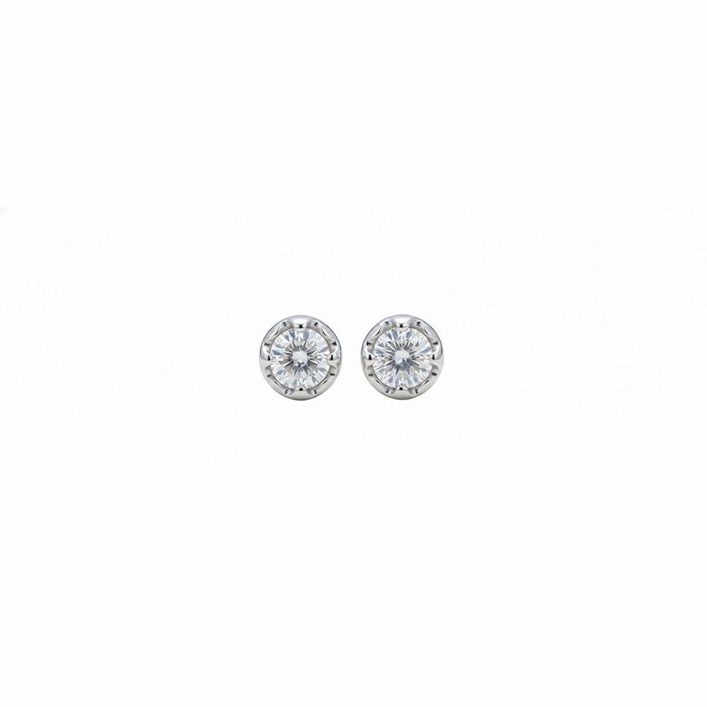 Aretes de diamantes en oro blanco 18K