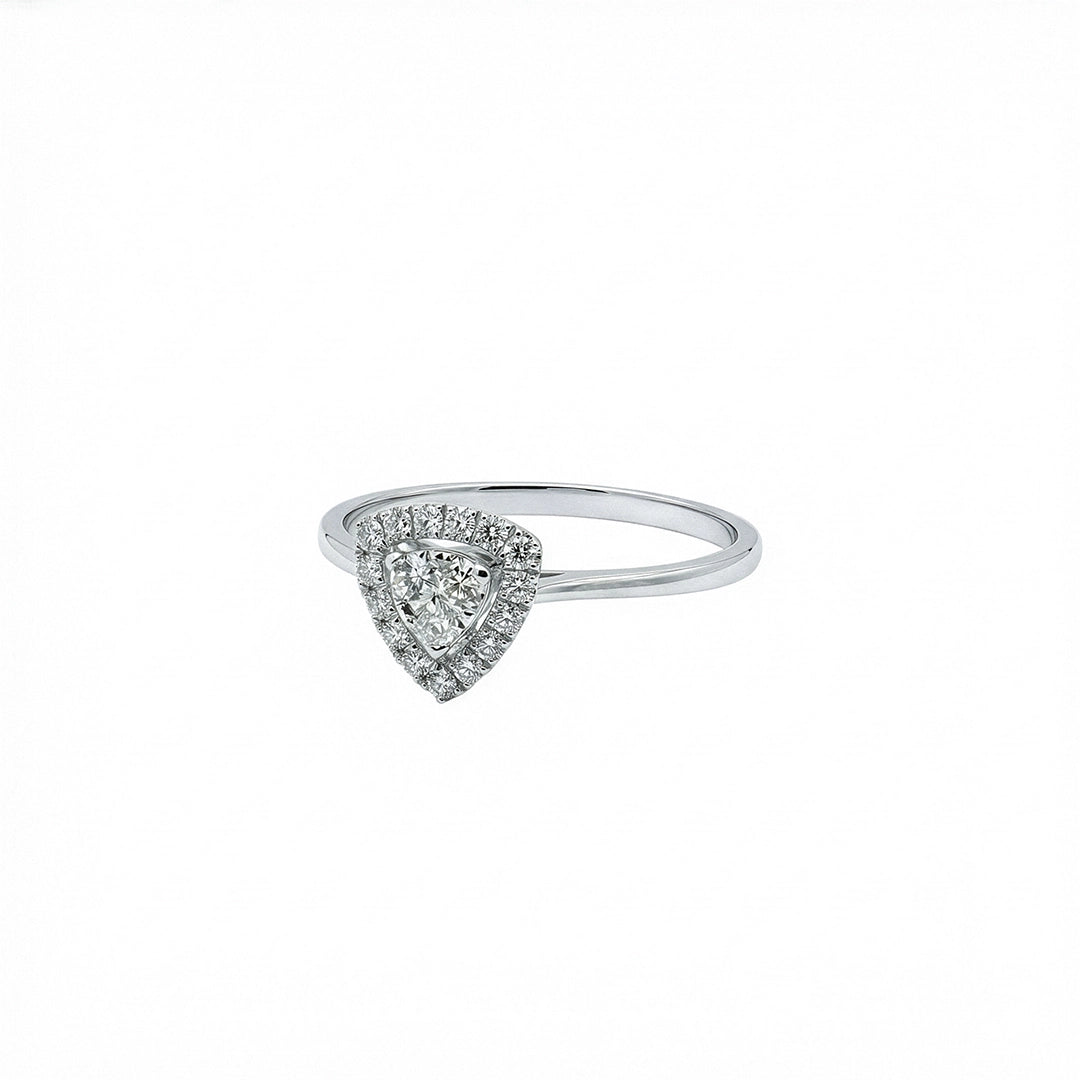 Anillo de diamantes en oro blanco 18K