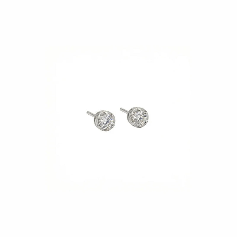 Aretes de diamantes en oro blanco 18K
