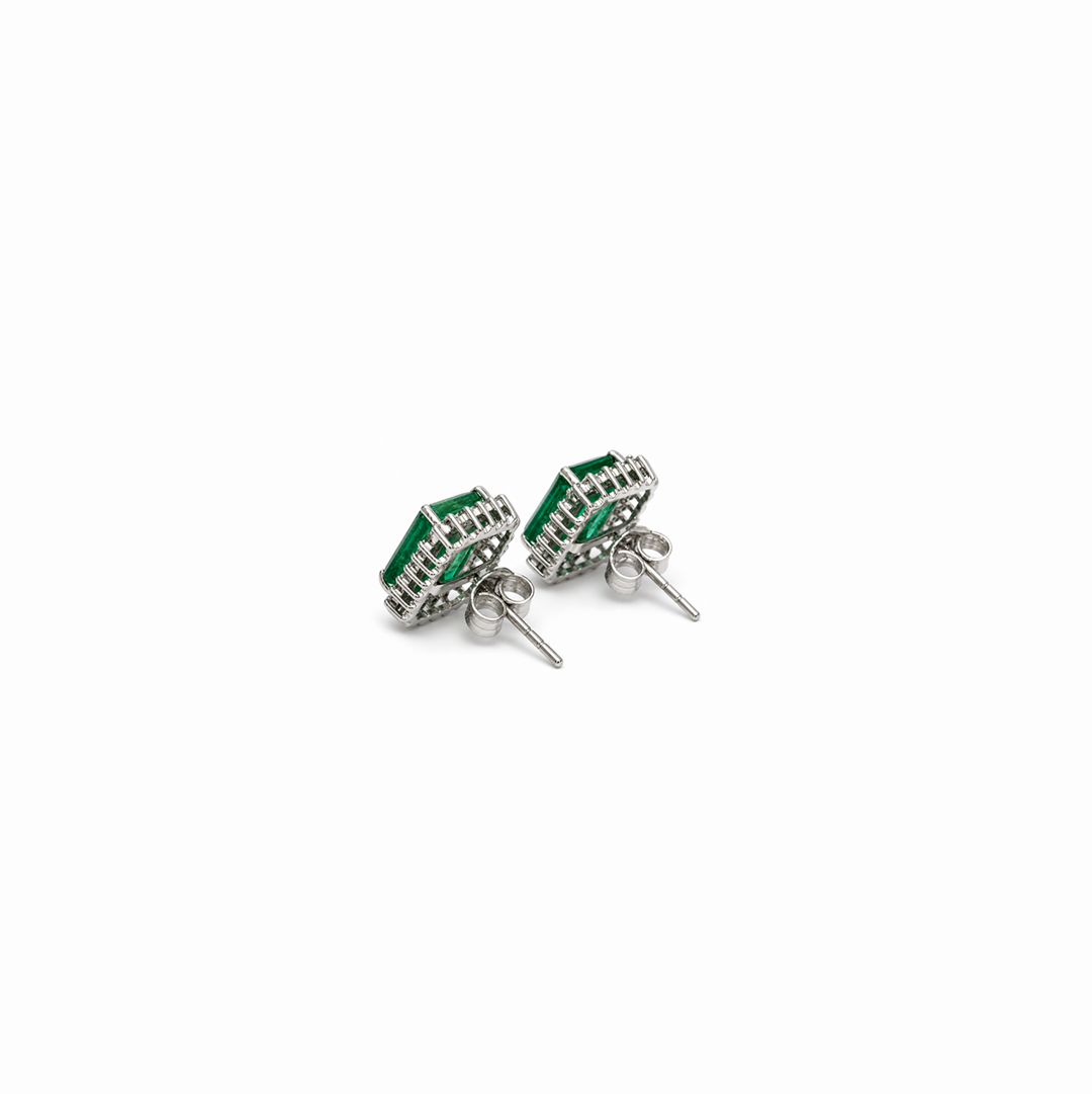 Aretes de esmeraldas en oro blanco 18K