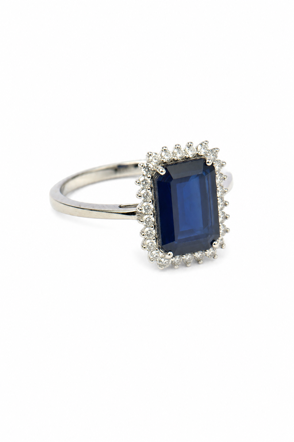 Anillo de zafiro azul en oro blanco 18K