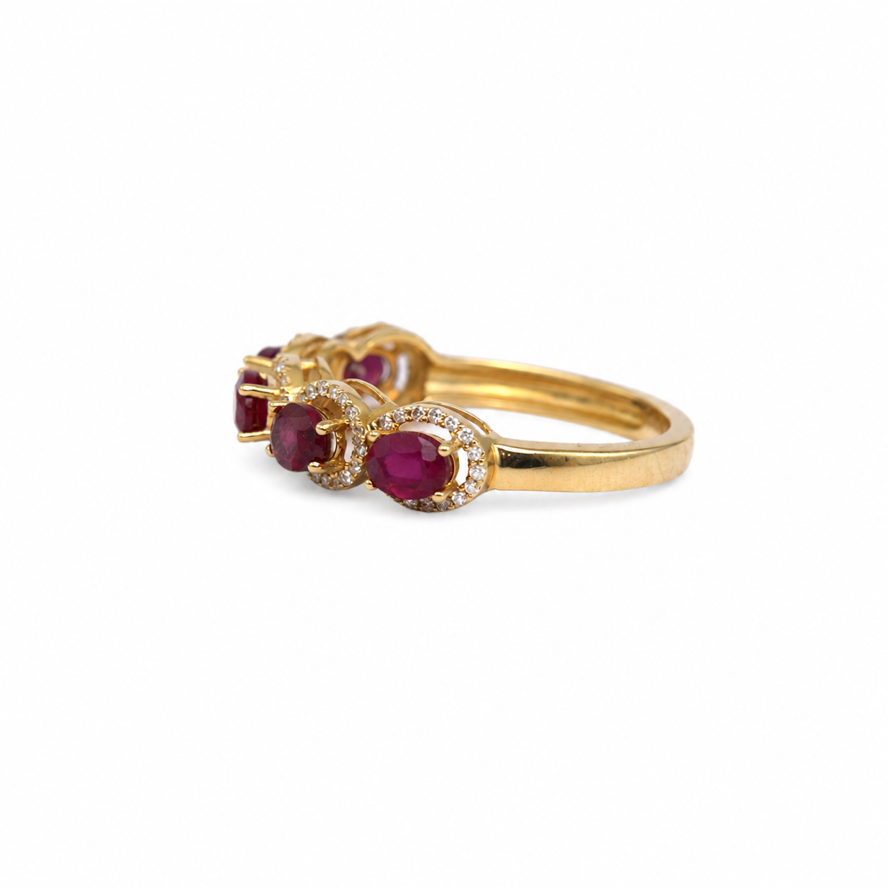 Anillo de rubíes en oro amarillo 18K