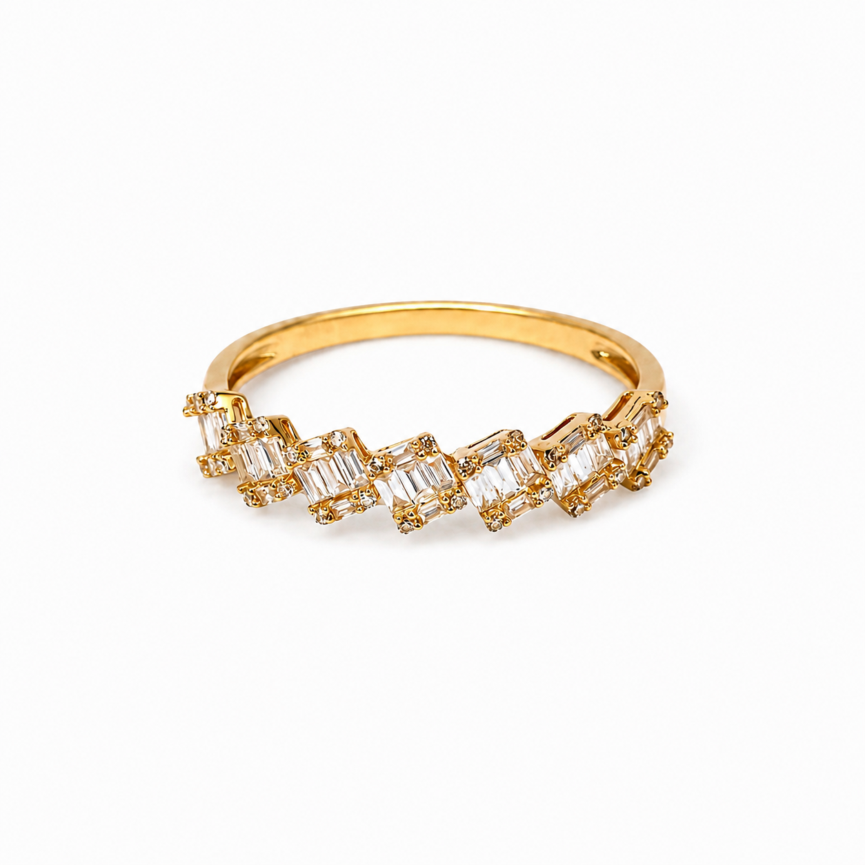 Anillo de diamantes en oro amarillo 18K