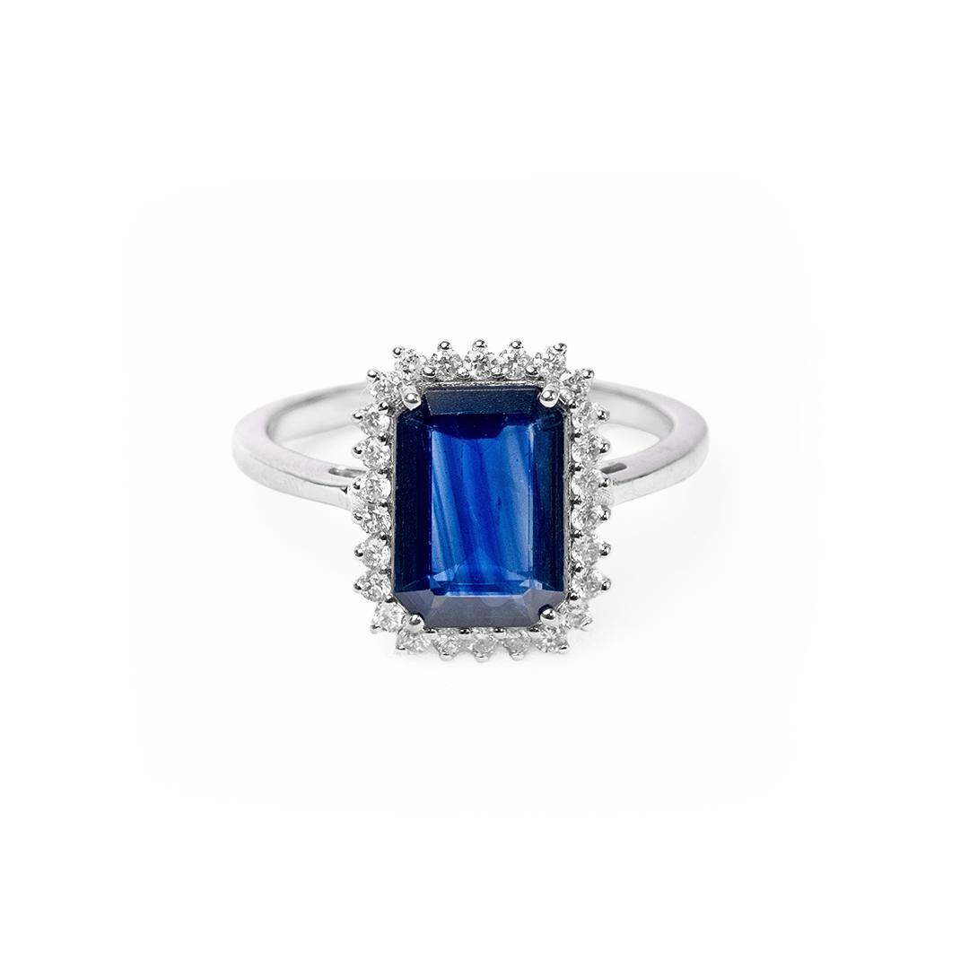 Anillo de zafiro azul en oro blanco 18K