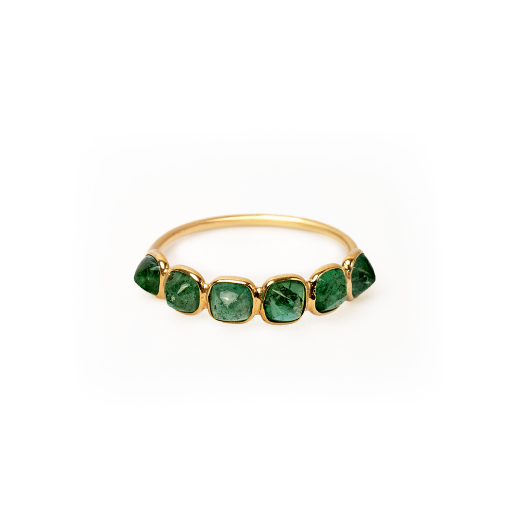 Anillo de esmeraldas en oro amarillo 18K