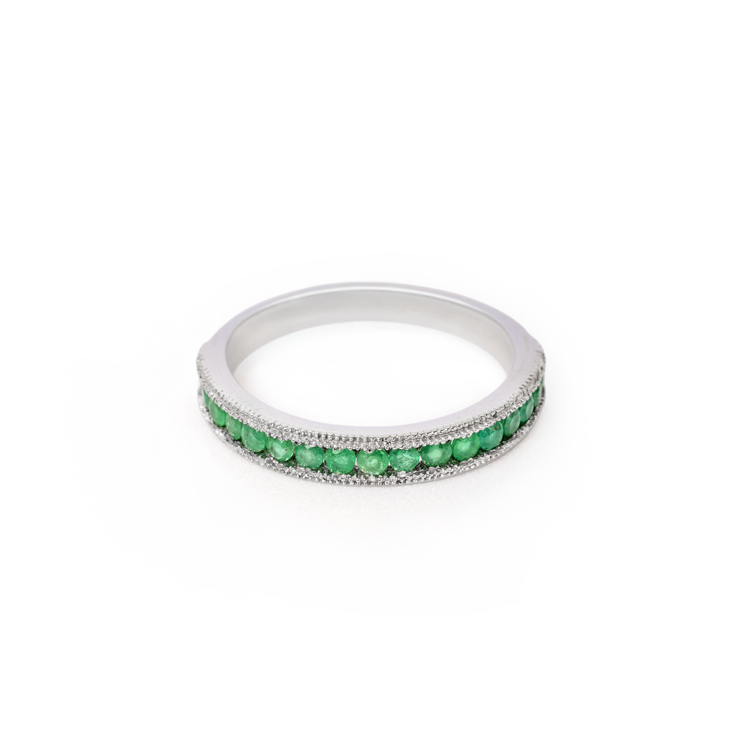 Anillo de esmeraldas en oro blanco 18K