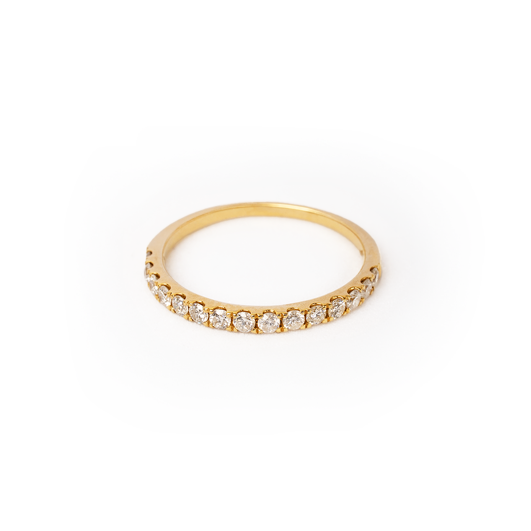 Anillo de diamantes en oro amarillo 18K