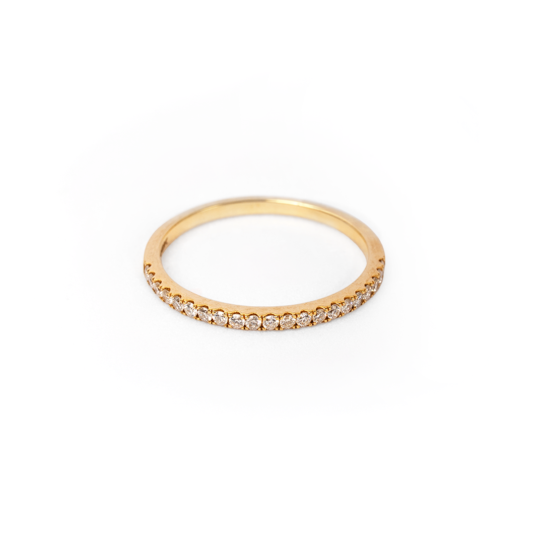 Anillo de diamantes en oro amarillo 18K