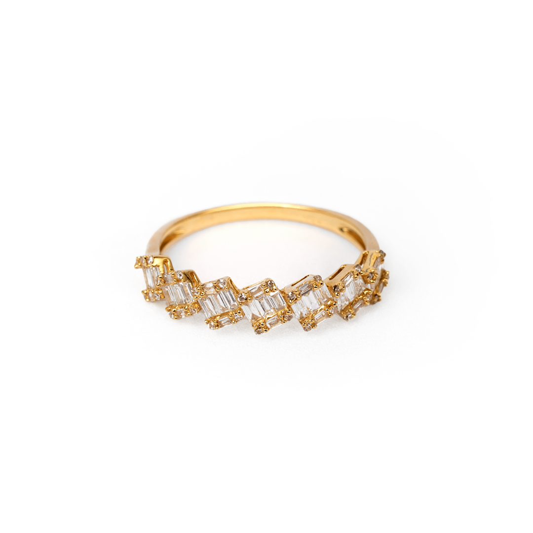 Anillo de diamantes en oro amarillo 18K