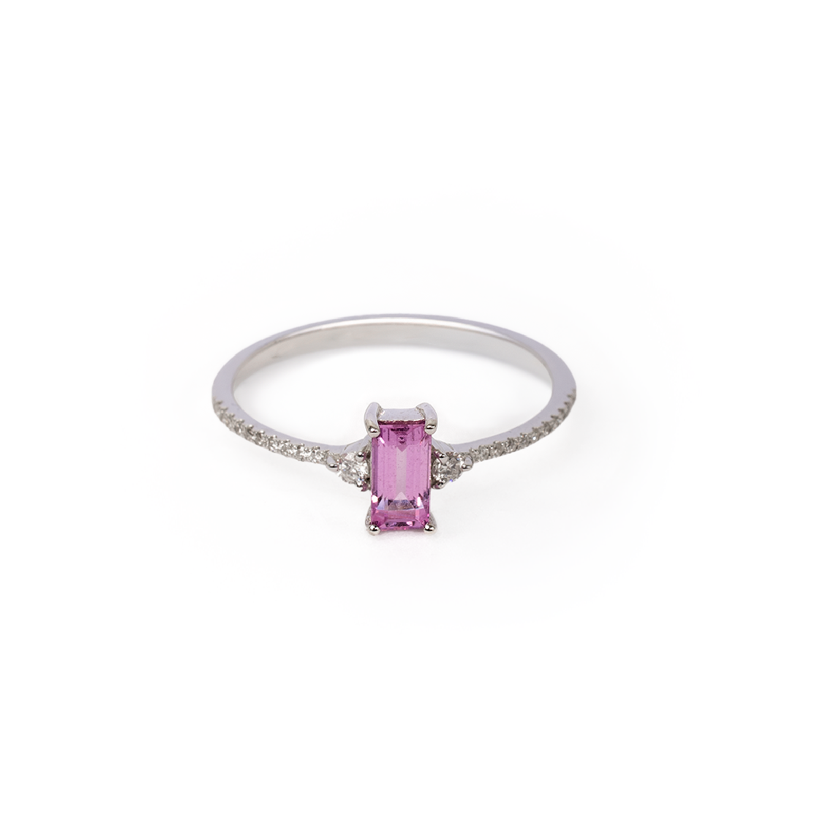 Anillo de zafiro rosado en oro blanco 18K