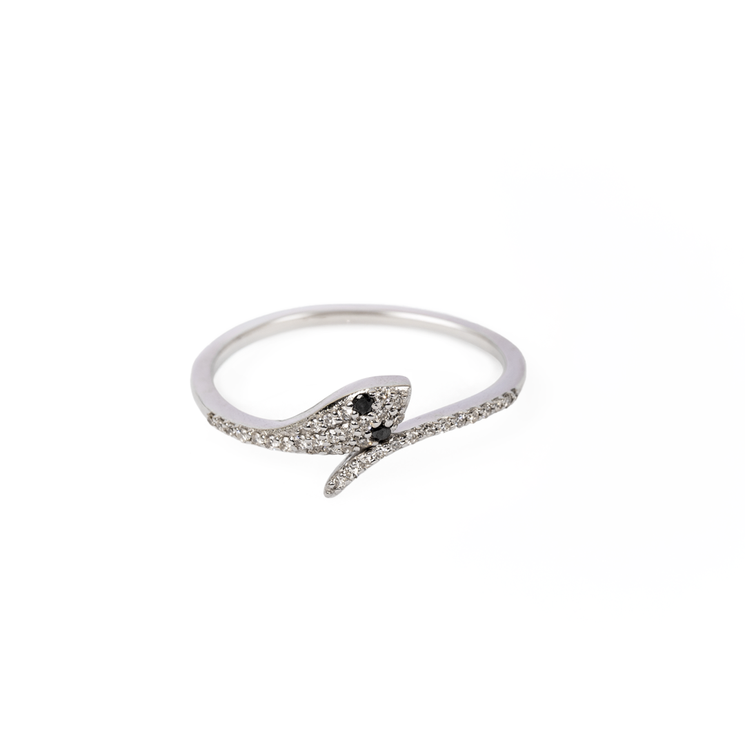 Anillo de diamantes en oro blanco 14K