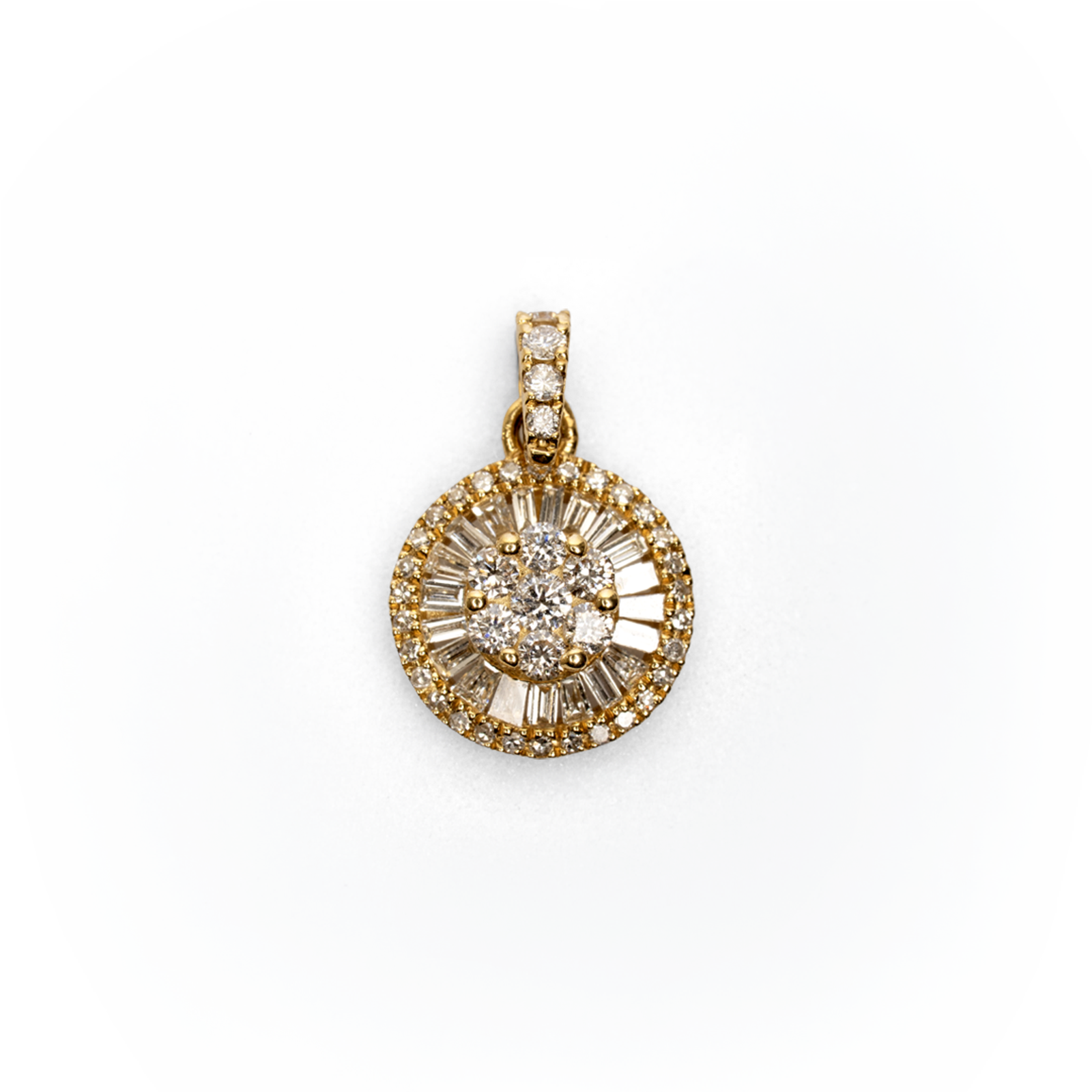 Dije de diamantes en oro amarillo 18K