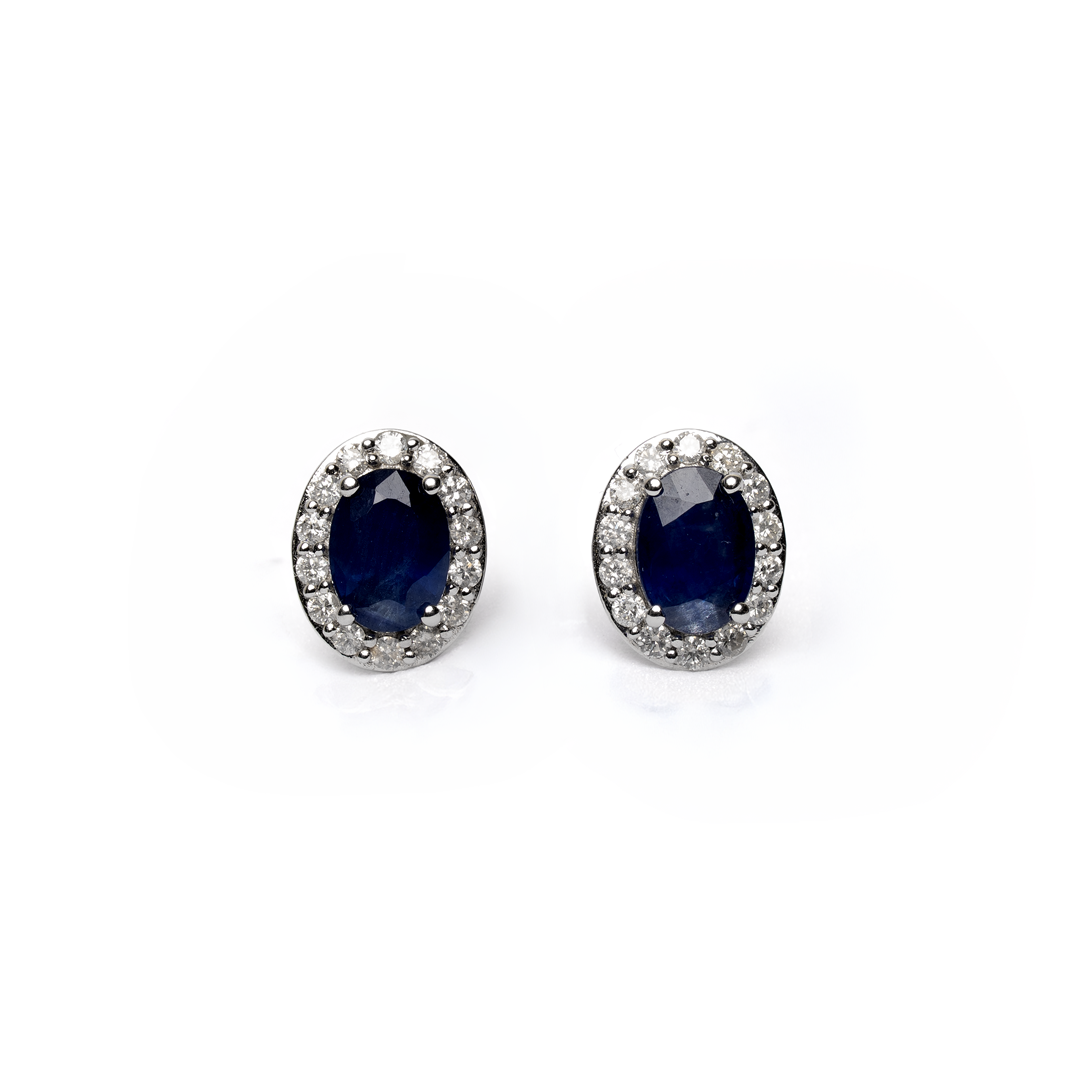 Aretes de zafiros azules en oro blanco 18K