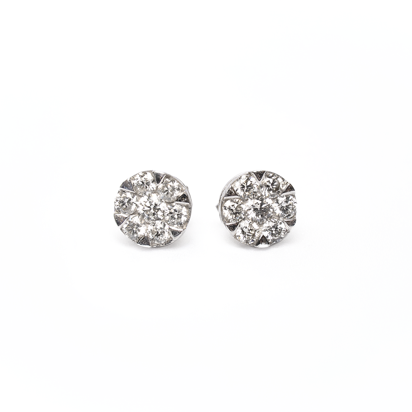 Aretes de diamantes en oro blanco 18K