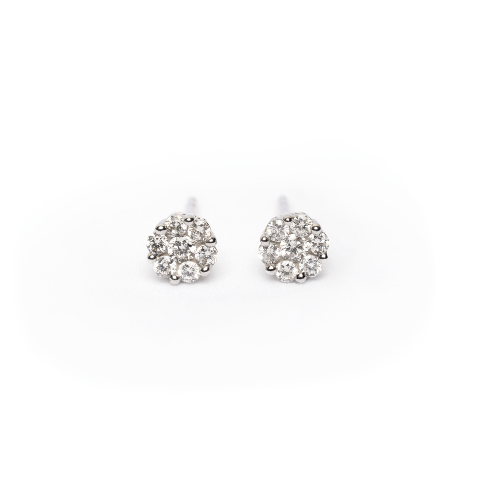 Aretes de diamantes en oro blanco 18K