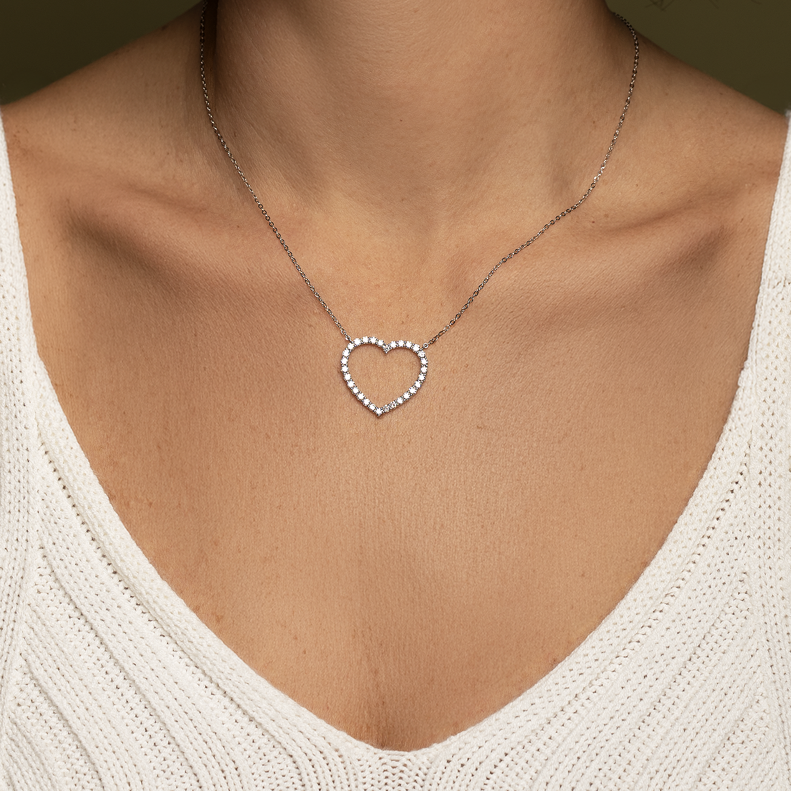 Collar de diamantes en oro blanco 18K