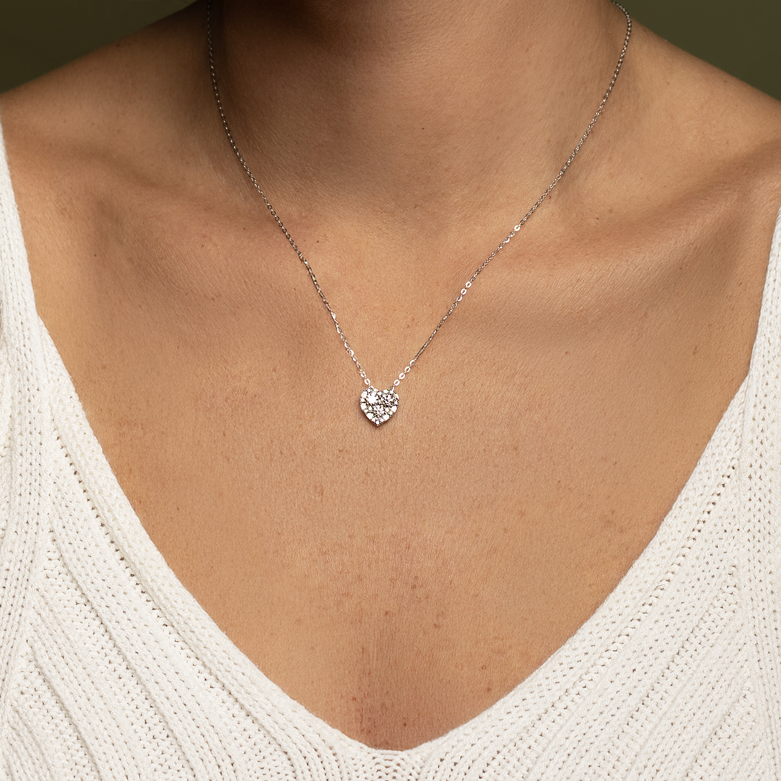 Collar de diamantes en oro blanco 18K
