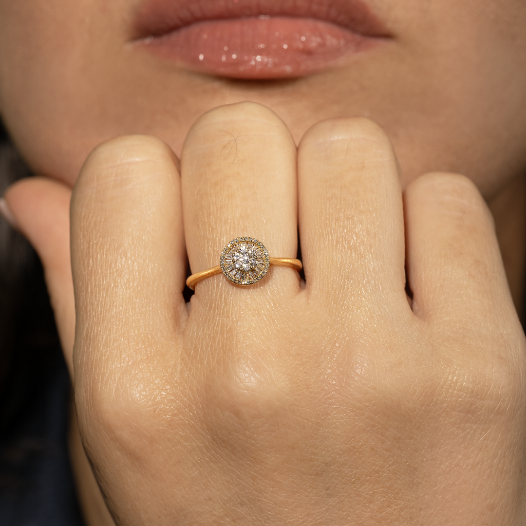 Anillo de diamantes en oro amarillo 18K