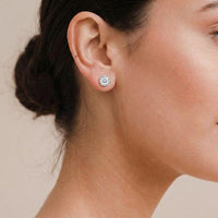 Aretes de diamantes en oro blanco 18K