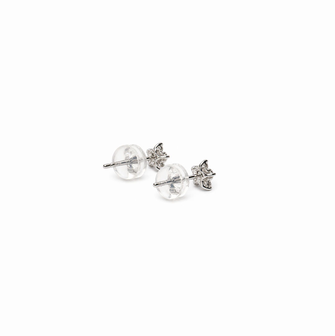 Aretes de diamantes en oro blanco 18K