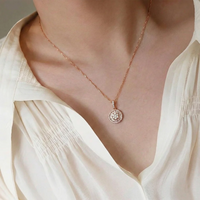 Dije de diamantes en oro amarillo 18K