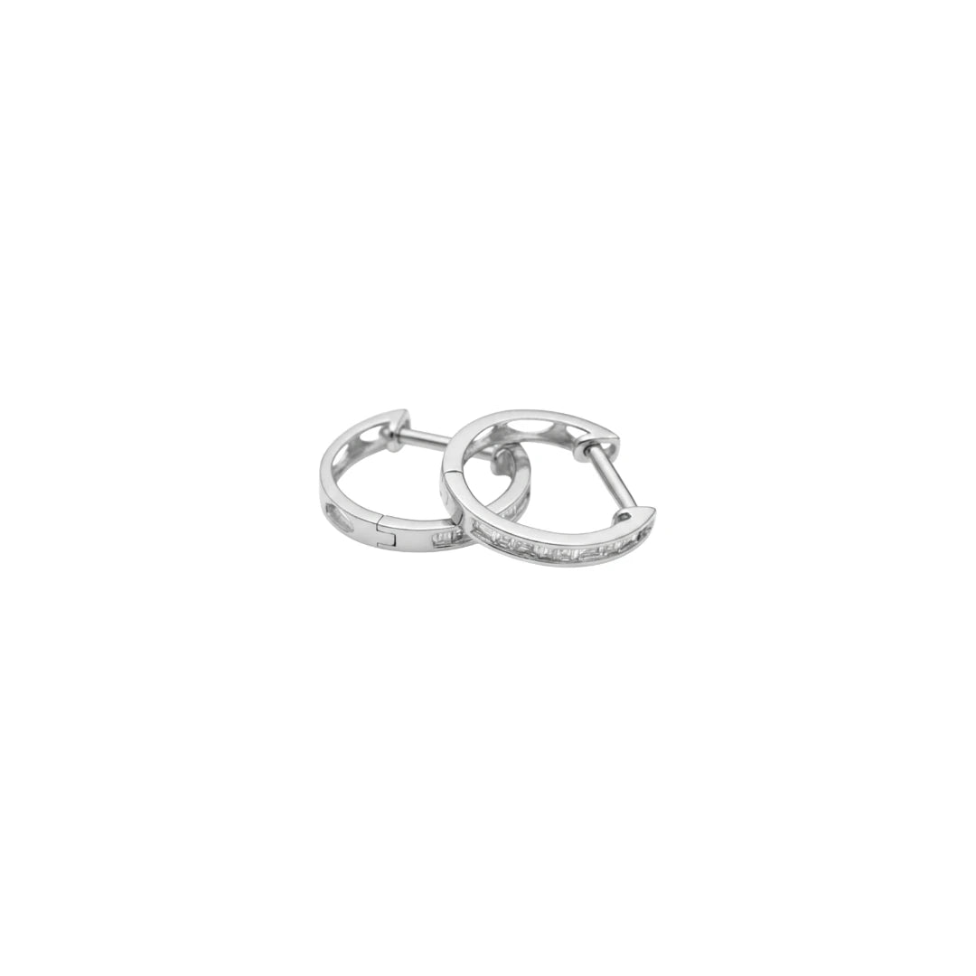 Aretes de diamantes en oro blanco 18K
