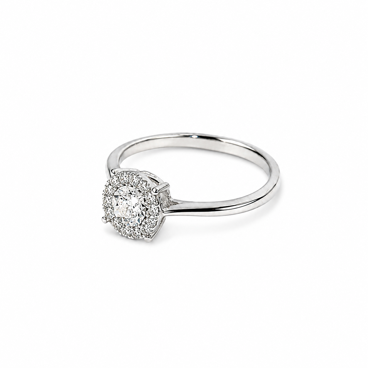 Anillo de diamantes en oro blanco 18K