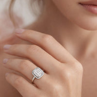Anillo de diamantes en oro blanco 18K