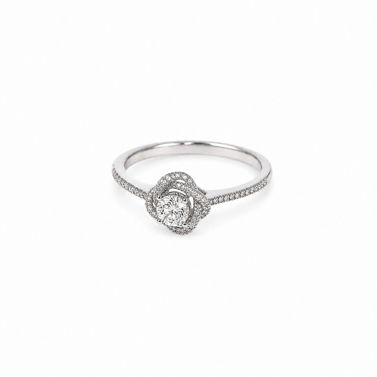 Anillo de diamantes en oro blanco 18K