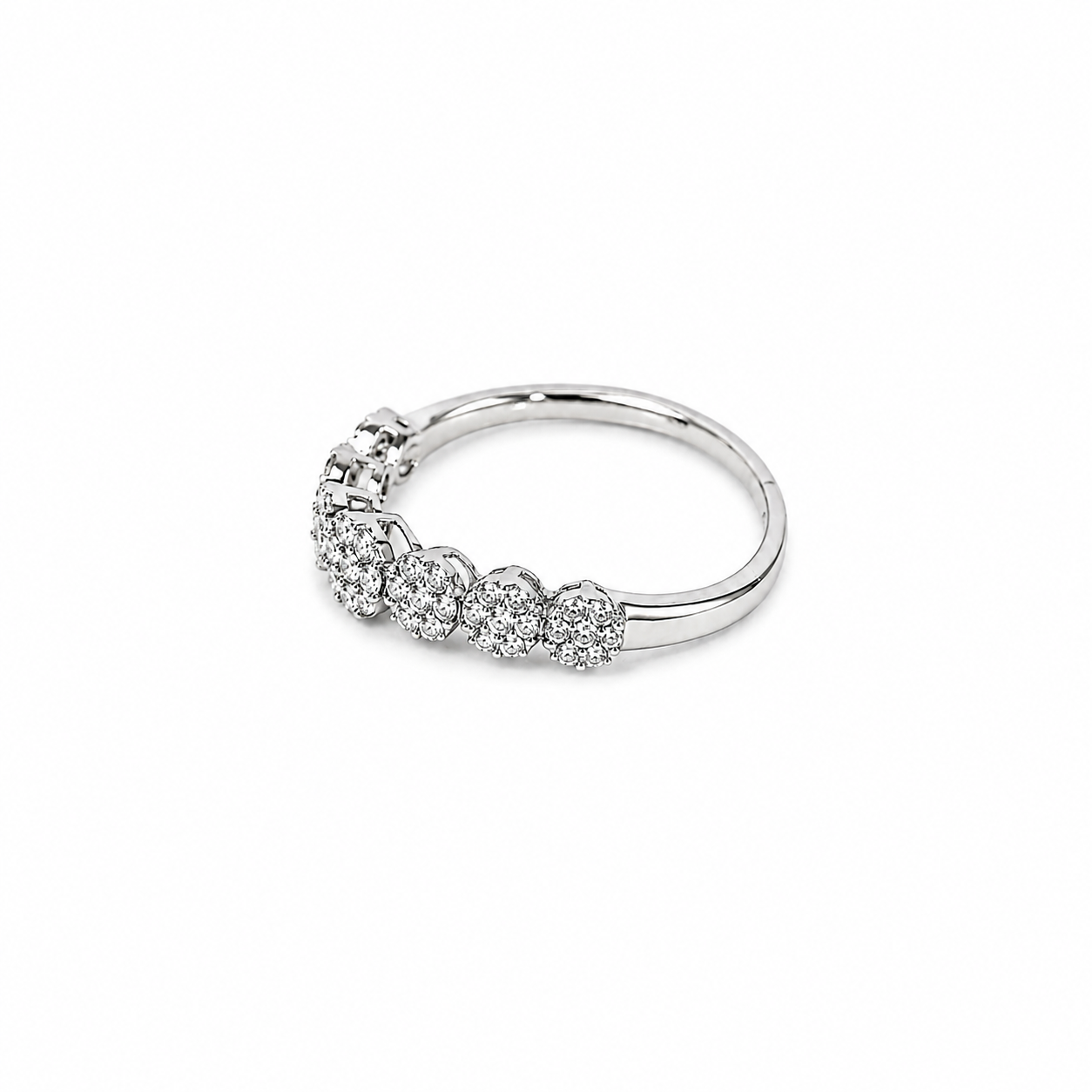 Anillo de diamantes en oro blanco 18K