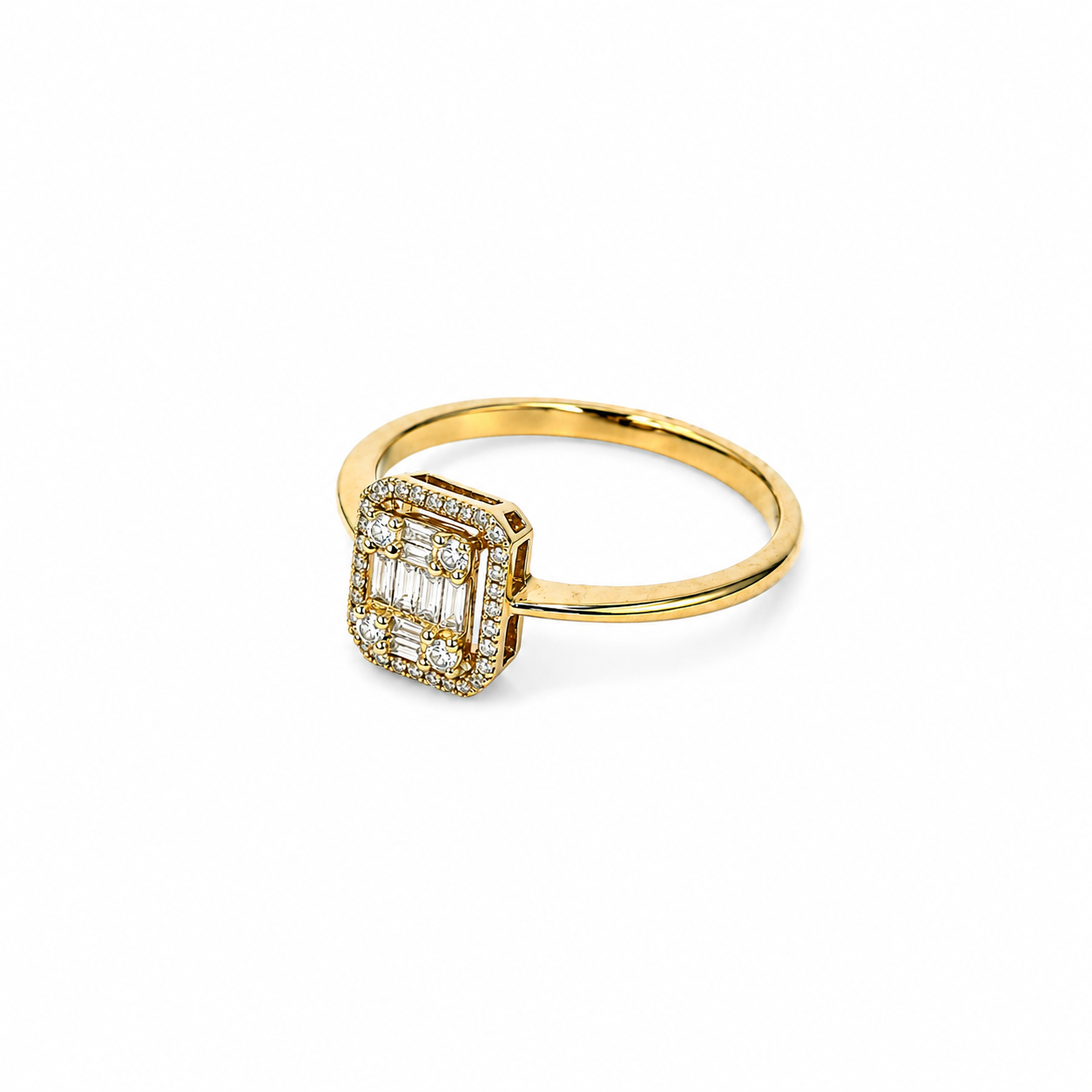 Anillo de diamantes en oro amarillo 18K