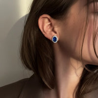 Aretes de zafiros azules en oro blanco 18K