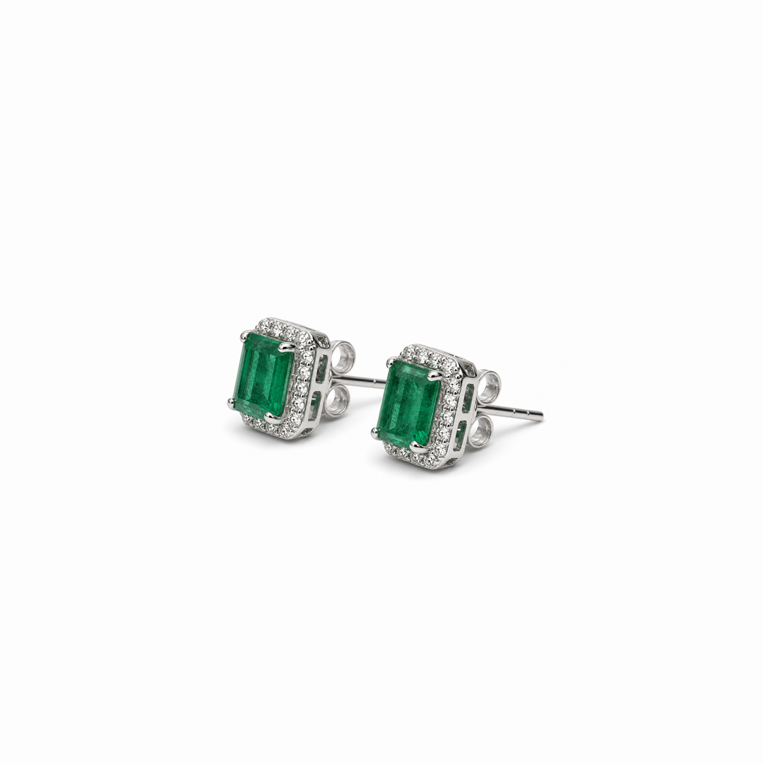 Aretes de esmeraldas en oro blanco 18K