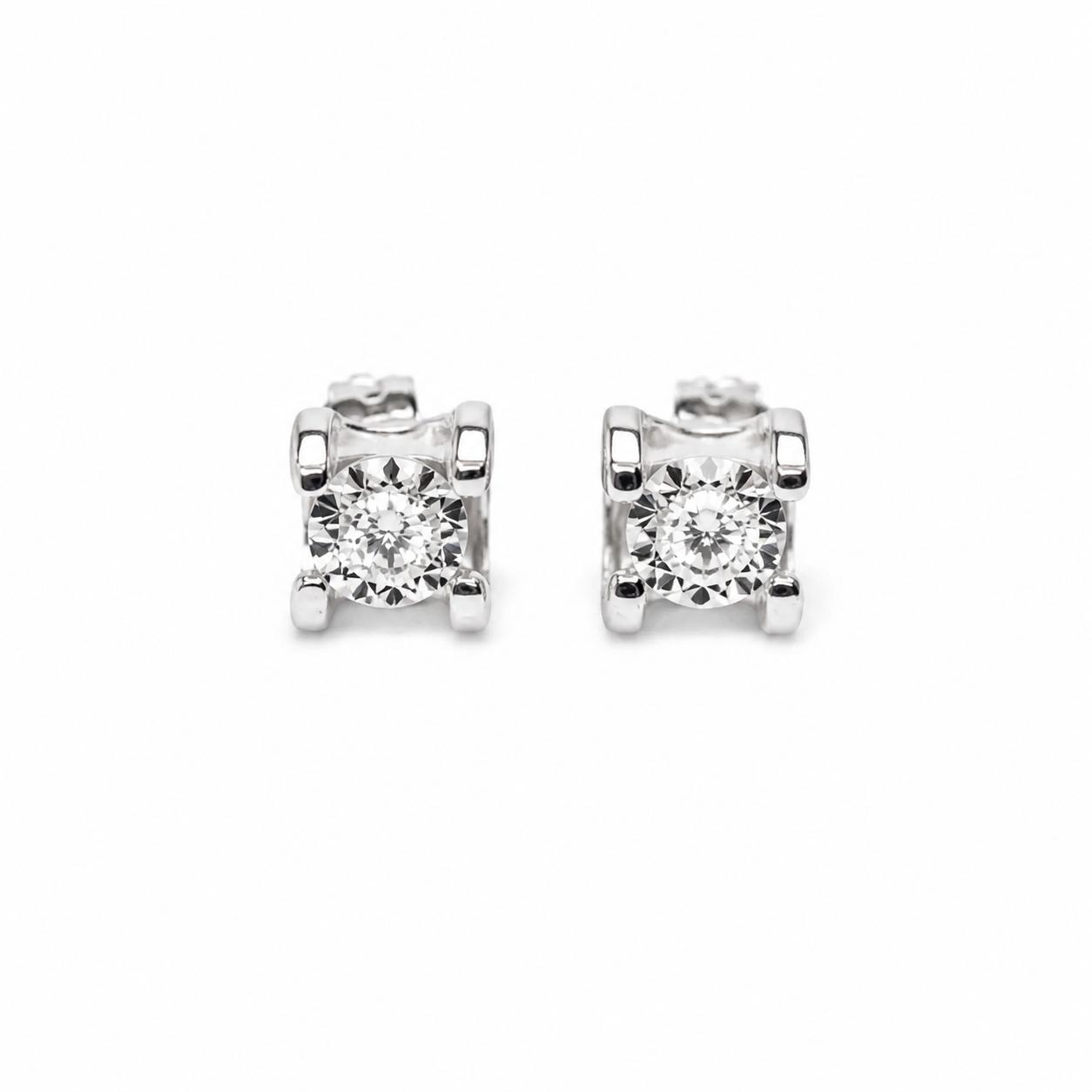 Aretes de diamantes en oro blanco 18K