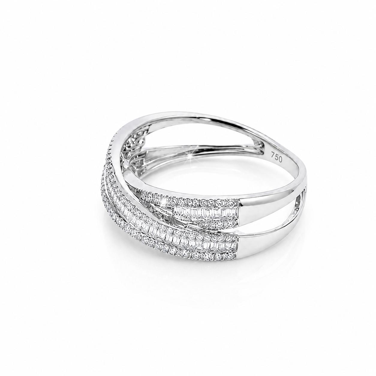 Anillo de diamantes en oro blanco 18K
