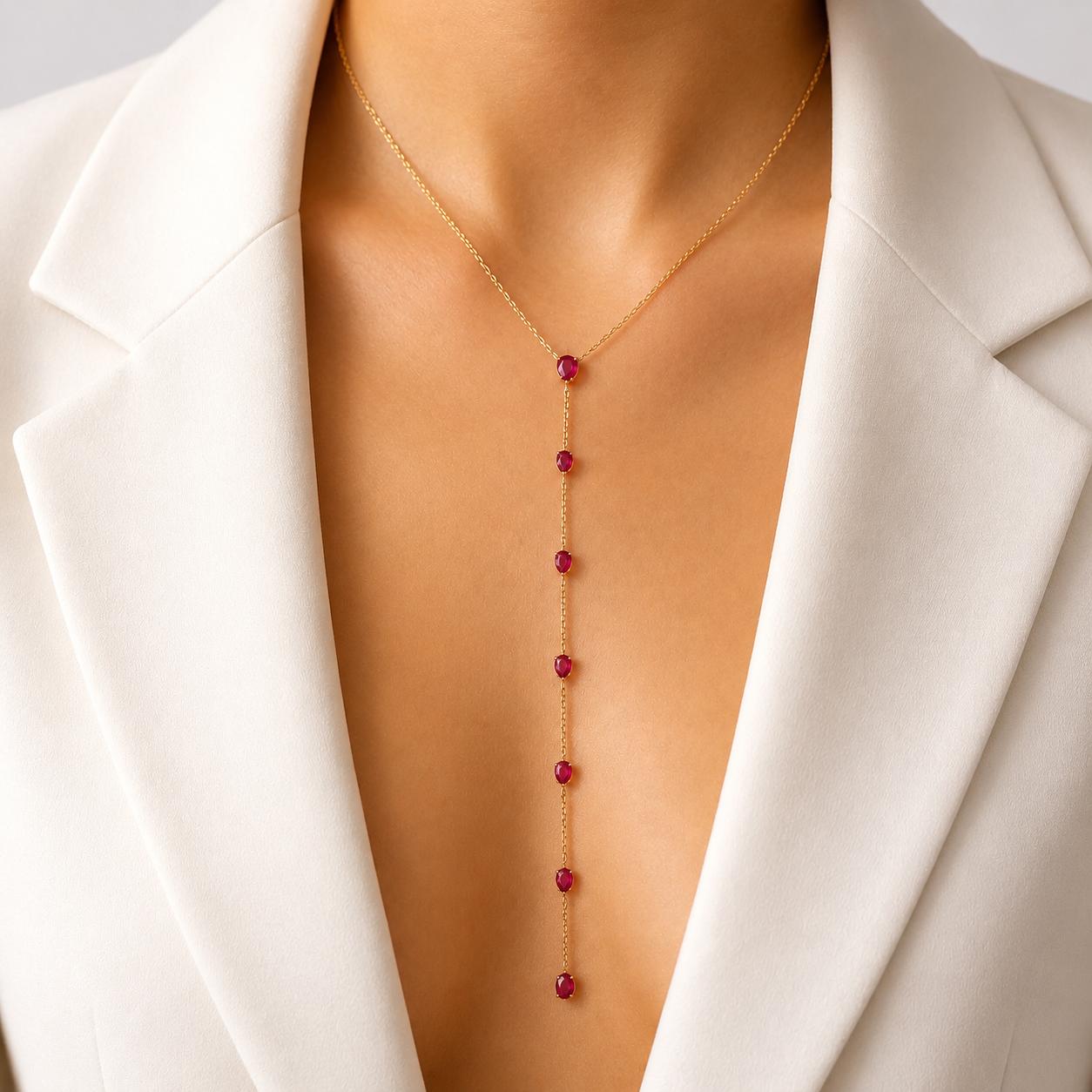 Collar de rubíes
